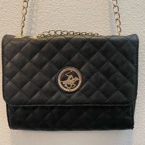 Beverly Hills Polo Club
Quilted Faux Leather Crossbody - Black